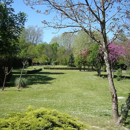 Le Domaine Du Montplaisir לינה וארוחת בוקר קונייאק