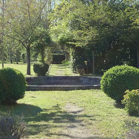 לינה וארוחת בוקר Le Domaine Du Montplaisir *