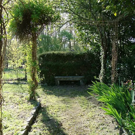 לינה וארוחת בוקר Le Domaine Du Montplaisir